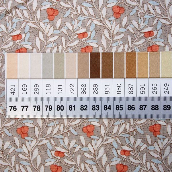 Zweige Blätter Kirschen beige rot - Cherrybush Sand - Tilda Maple Farm