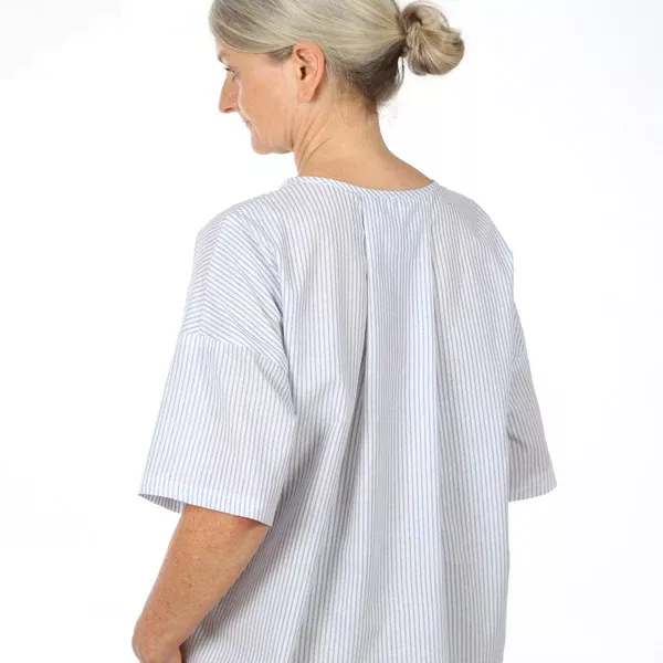 Schnittmuster FRAU MAKI • kastige Bluse mit langem Rücken von Studio Schnittreif • Gr. XS-XXL