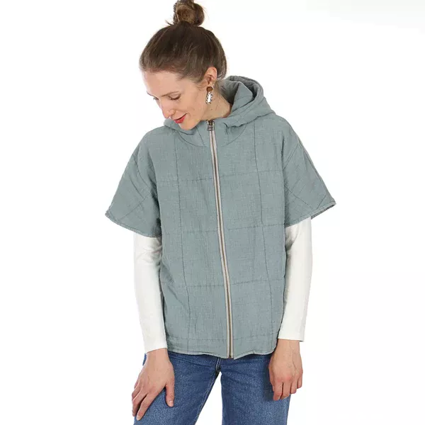 Schnittmuster FRAU KYRA • Weste mit Kapuze von Studio Schnittreif • Gr. XS-XXL