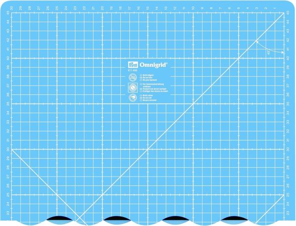 faltbare Schneidematte S 45x30cm (A3) hellblau von Prym Omnigrid - zusammengefaltet A4