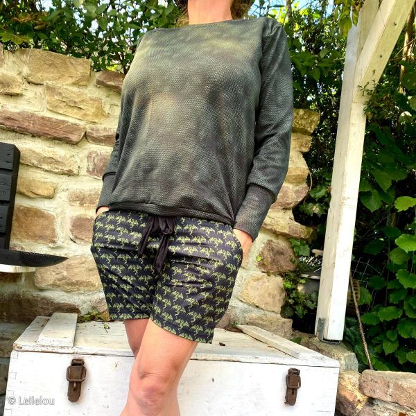 Sweat kleine Punkte Batik dunkelgrün – Serie Mystic Dragons by Steinbeck French Terry von Swafing