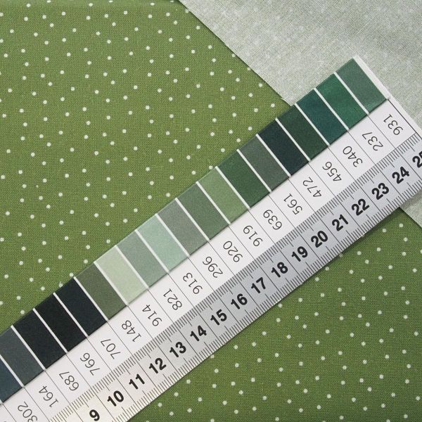 acufactum Tupfen oliv grün weiß - Baumwolle mit kleinen Punkten