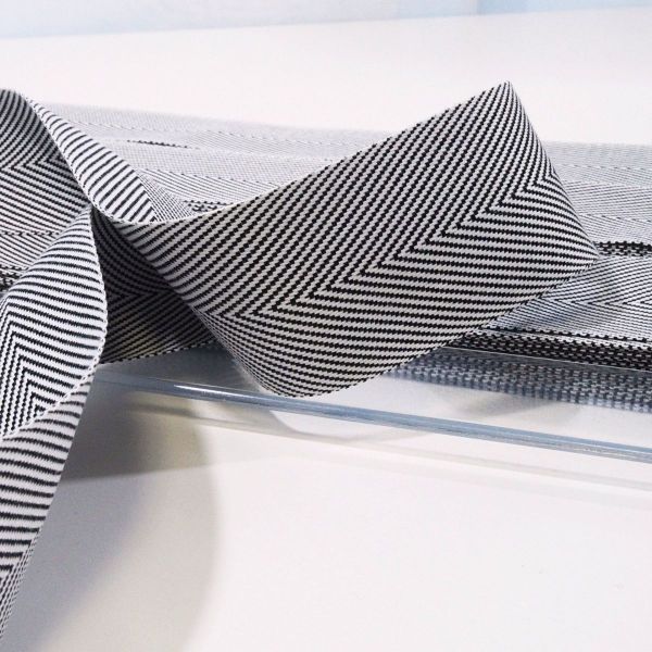 Köperband schwarz 3,8cm breit Fischgrät – Nahtband Einfassband Saumband Gurtband