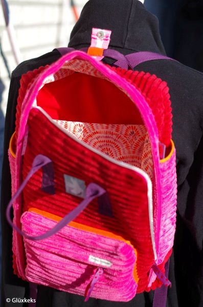Breitcord Wanja dunkelrot Kirsche – robuster Cord Samt für Möbel & Taschen