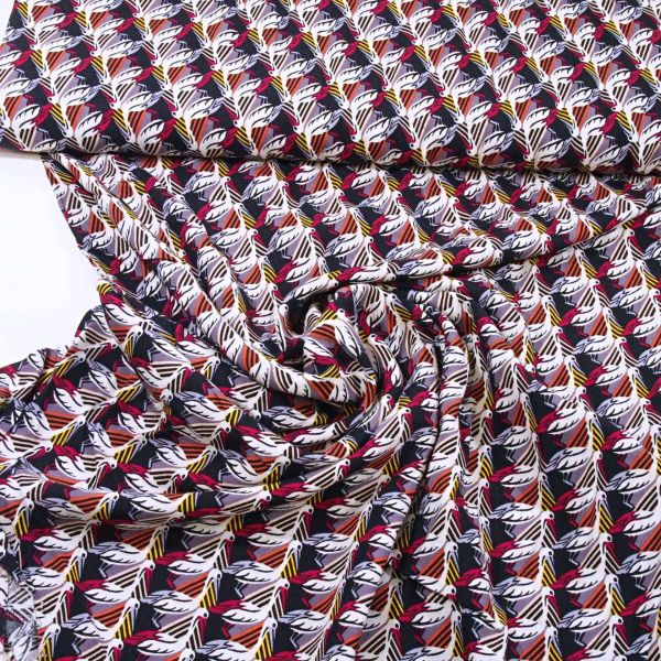 Viskose Webware mit mit stilisierten Vögeln auf Schwarz - Viskosestoff Kranich für Sommerkleider