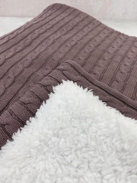 Weicher dicker Strickstoff mit Zopfmuster blau – Baumwollstrick Sophie von Swafing