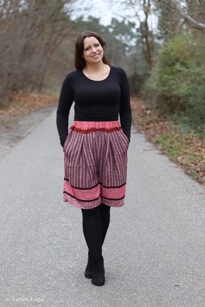 Viskose Kleider & Hosenstoff grafisch gemustert beere - Molina von Swafing by Bienvenido Colorido