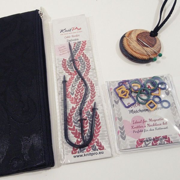 Kette mit magnetischem Anhänger Holz natur - magnetisches Nadelkissen to Go