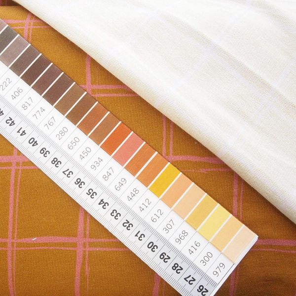 Sweat Blüten Gitter ocker senf – French Terry Jills Check by Cherry Picking von Swafing