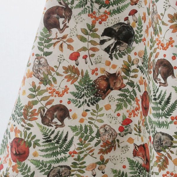 acufactum Schlafende Tiere - Baumwolle mit Hase Reh Dachs Fuchs Eule Igel Laub & Pilzen