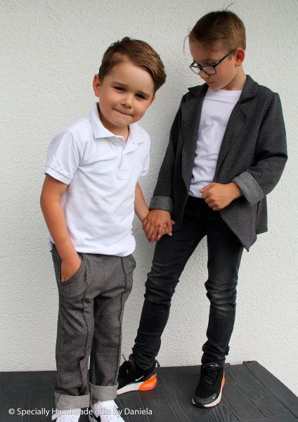 Jacquard Jersey diagonale Streifen schwarz – Serie Serge von Swafing