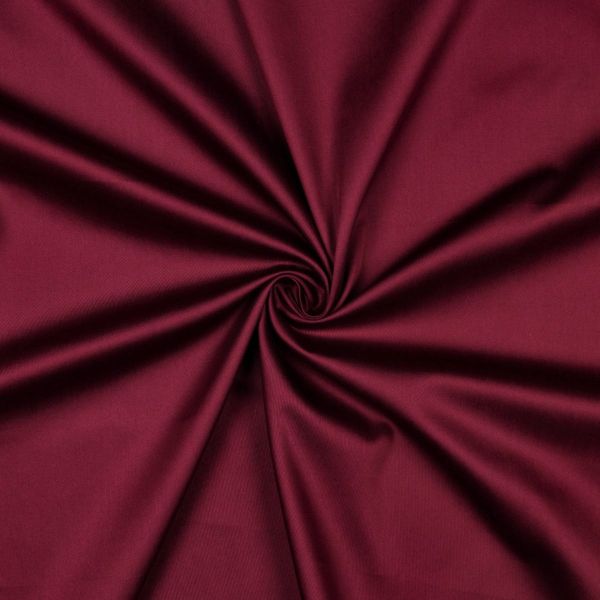 Baumwollsatin bordeaux / weinrot / dunkelrot – glänzende Webware aus 100% Baumwolle