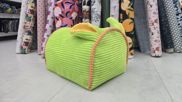 Breitcord Wanja Granny Smith knallgrün – leuchtender Cord Samt für Möbel & Taschen