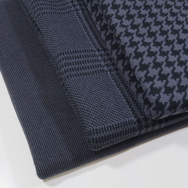 3 Stoffzuschnitte für ein Maxi Dreieckstuch aus Strick Jacquard in anthrazit • Maxituch Bio Strick