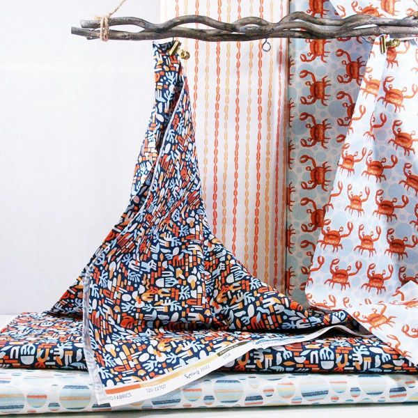 Baumwolle Krabben auf hellblauen Bubbles maritim - Crabbies Lobster Strip