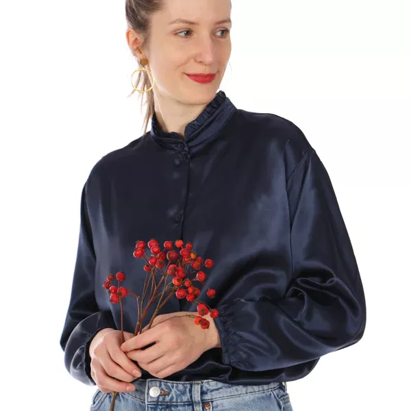Schnittmuster FRAU LANA • Bluse mit Rüschenkragen von Studio Schnittreif • Gr. XS-XXL