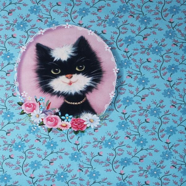 Jersey mit schwarzer Katze Blüten – 90cm Panel Penelope Cat by Fiona Hewitt