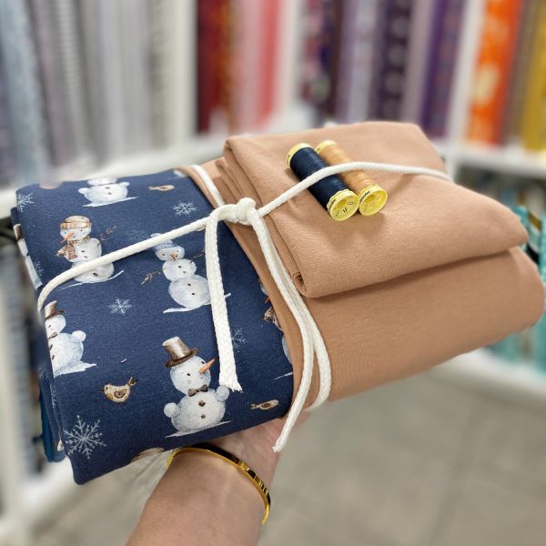 Simply Happy Stoffpaket ❄️ Winterzauber ❄️ Schneemann blau + Kombistoff mocca + Kordel & Garn