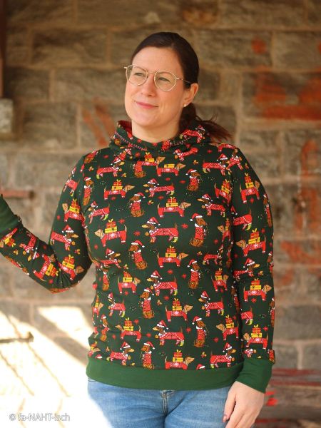 Sweat mit Dackel Hunden dunkelgrün für Winter und Weihnachtsprojekte - French Terry Holly by Swafing