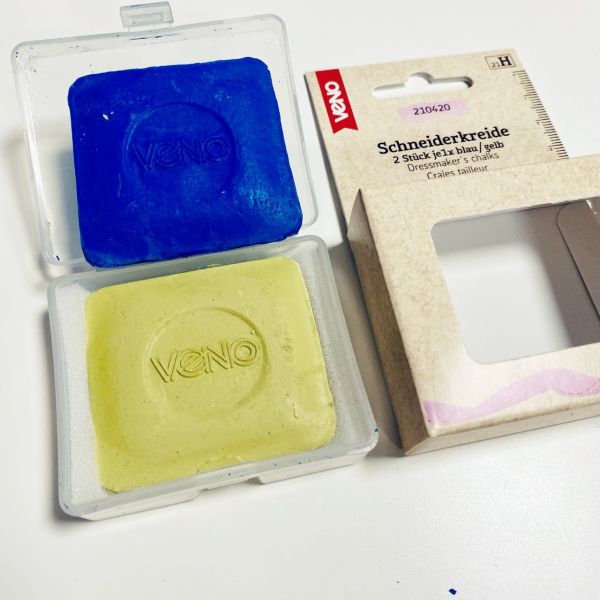 2x Schneiderkreide blau und gelb mit Box – Soapstone Chalk blue yellow