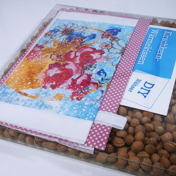 Näh dir ein Kirschkernkissen • Rosen Blüten • Nähpaket für ein Wärmekissen • DIY Nähset KiKeKi für Nähanfäng