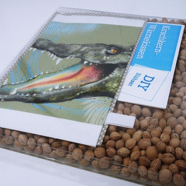 Näh dir ein Kirschkernkissen • Krokodil • Nähpaket für ein Wärmekissen • DIY Nähset KiKeKi für Nähanfäng