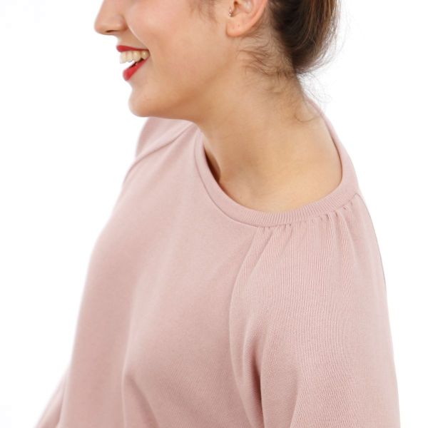 Schnittmuster FRAU CAJA • Raglanpullover mit Blousonärmeln von Studio Schnittreif • Gr. XS-XXL