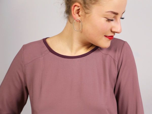 Schnittmuster FRAU DANA • Bluse mit Halslochbündchen von Studio Schnittreif • Gr. XS-XXL