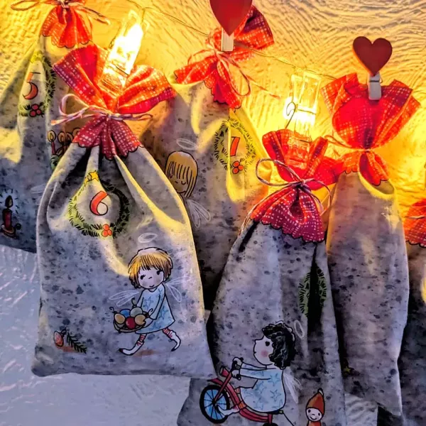 Bio Baumwolle Popeline Adventskalender Säckchen für Weihnachten von Susalabim 90cm