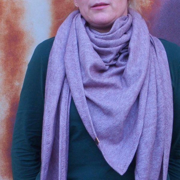 Näh dir ein Dreieckstuch aus Kuschelstrick in altrosa • Maxituch & Poncho • mit Garn + Label Nähset