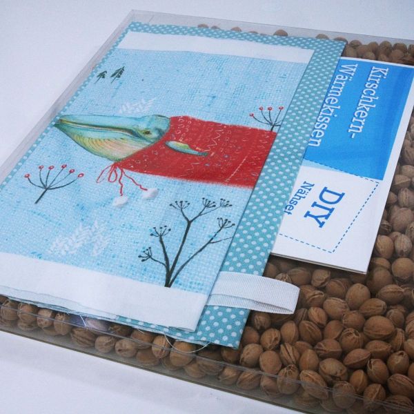 Näh dir ein Kirschkernkissen • Wal Pulli • Nähpaket für ein Wärmekissen • DIY Nähset KiKeKi für Nähanfäng