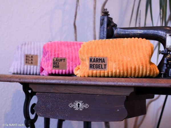 Breitcord Wanja Flieder Lavendel – samtiger Cordstoff für Möbel & Deko