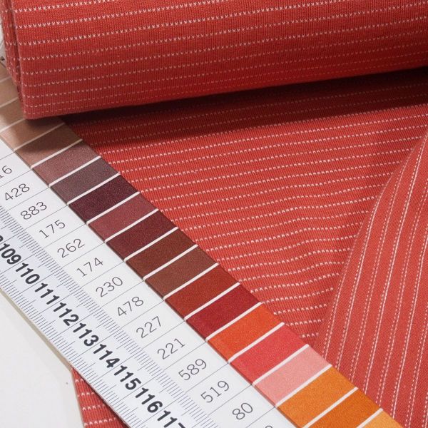Jersey terracotta mit eingewebten Streifen weiß - Nadelstreifen rost