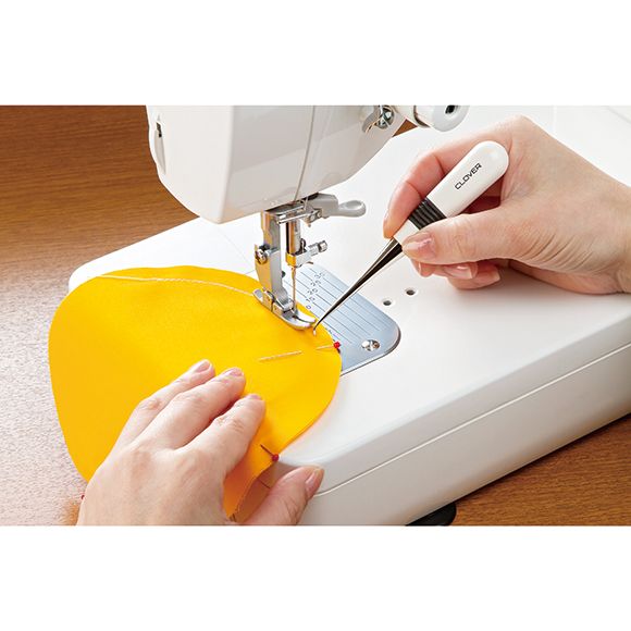 gebogene Schneiderahle von Clover - Lochwerkzeug für Leder oder dicke Stoffe