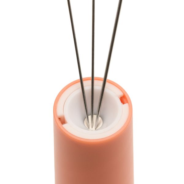 Nadeltwister zum Aufbewahren von Nadeln in apricot - magnetisch drehbar von Prym