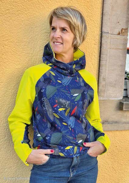 Sweat mit großem Blütenmuster abstrakt dunkelblau bunt - French Terry Femke von Swafing