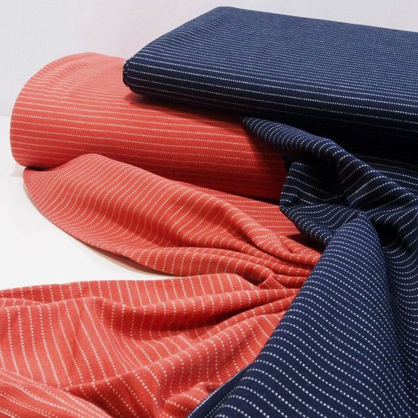 Jersey terracotta mit eingewebten Streifen weiß - Nadelstreifen rost