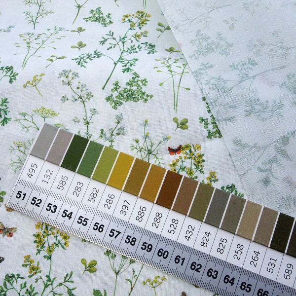 acufactum Kräuterwiese - Baumwolle mit Gartenkräutern und Schmetterlingen