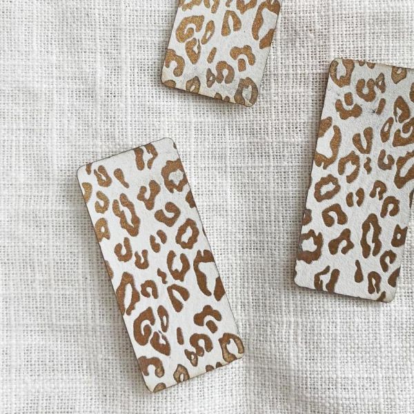 Aufnäher Label - Leo Print - weiß gold - für einzigartige Nähprojekte, Strickwerke & Gebasteltes