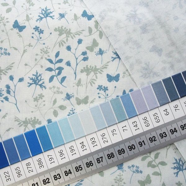 acufactum Gräser und Blätter hellblau - Baumwolle pastell blau